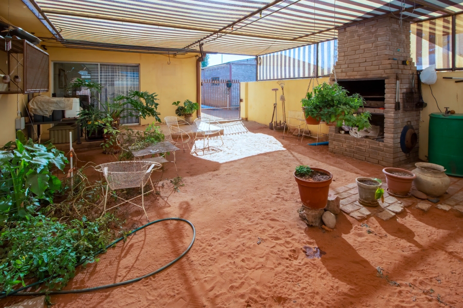 5 Bedroom Property for Sale in Blydeville Northern Cape